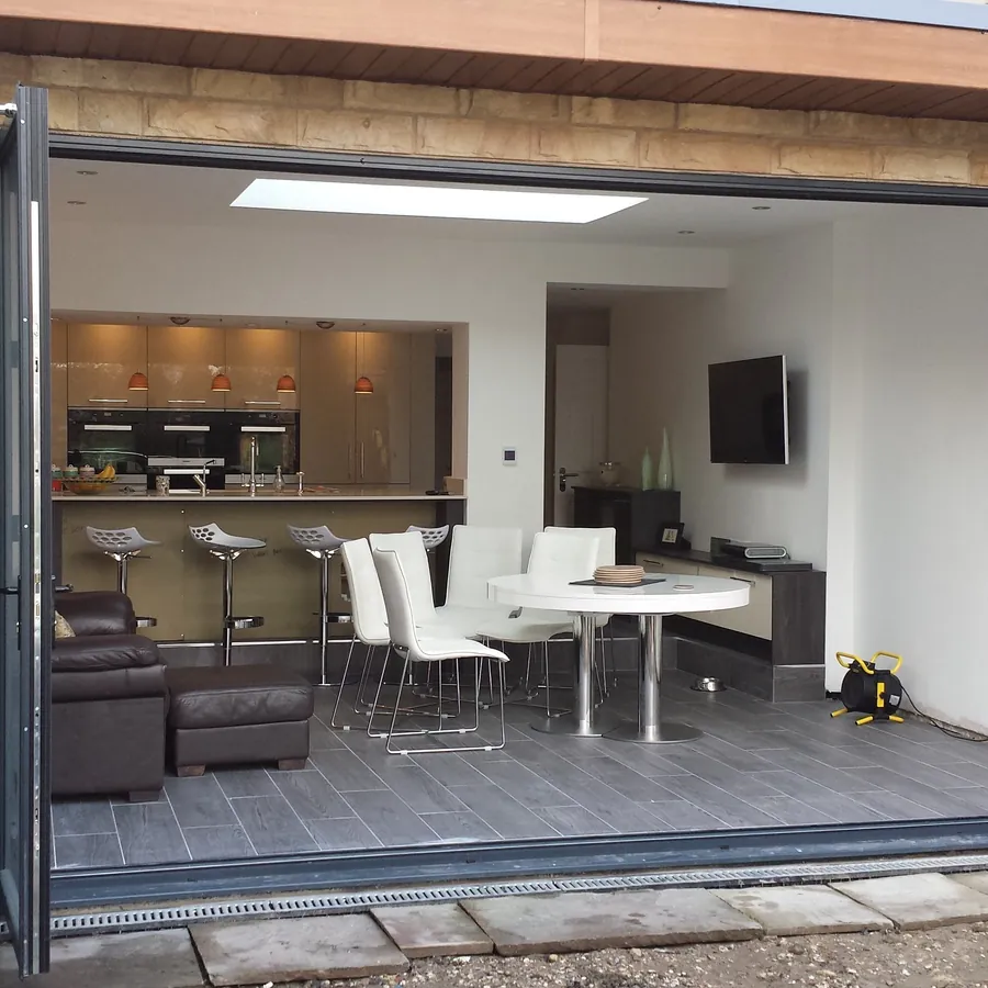 Bifold Balham